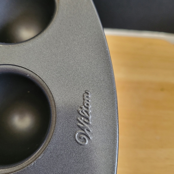 Wilton Cake Pop Baking Pan with Cooling Rack - Picture 6 of 9